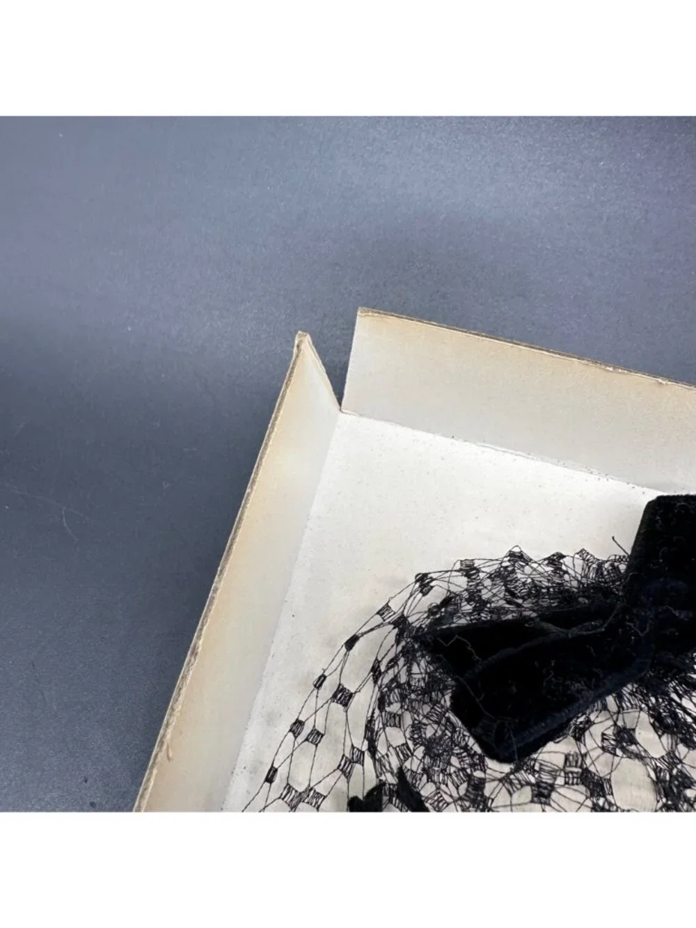 Vintage Black Veil Stars Bows Mid Century Headpiece Costume Accessory Retro Chic - Picture 7 of 9